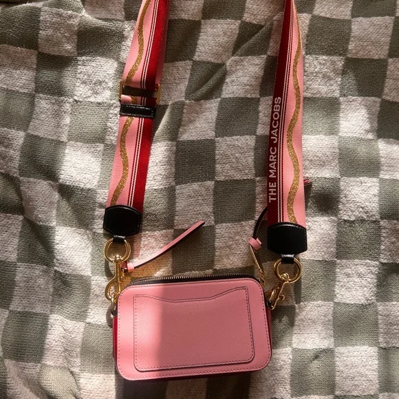 Marc Jacobs Pink The Snapshot Crossbody Bag
